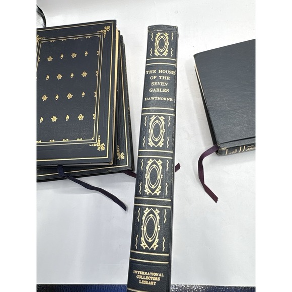 Decorative Vtg Book Set Faux Leather Dark Academia Navy Gold International Coll. - Picture 15 of 16